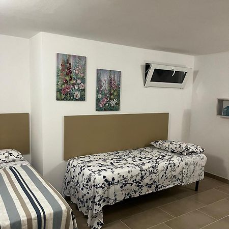 Perla Bianca Villa Marina di Lizzano Buitenkant foto